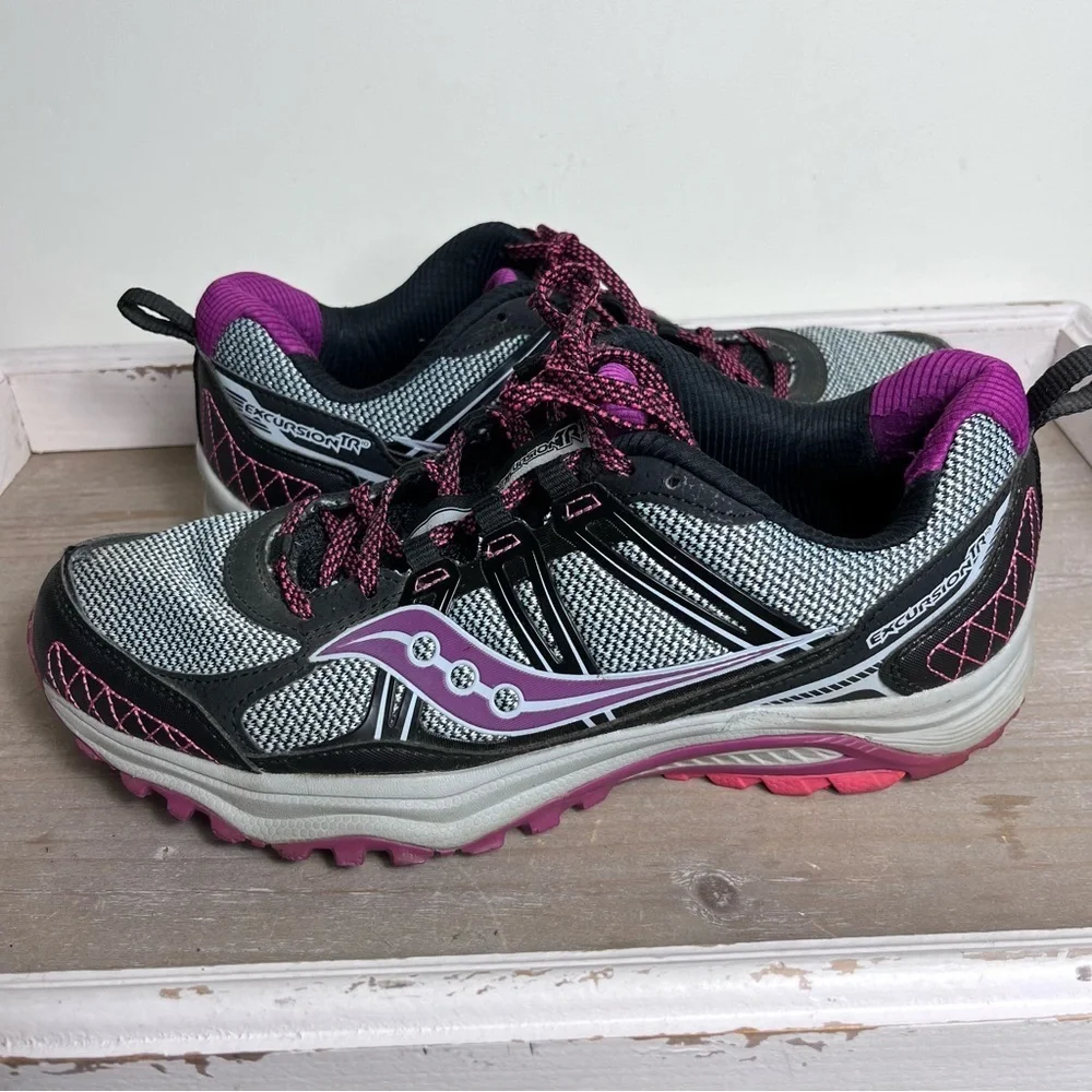 Saucony Womens Excursion TR10 XT 600 Running Shoes Pink Sneakers Size 10
